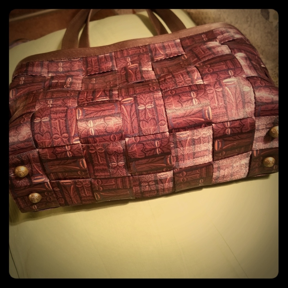 Harvey seatbelt purse  Shaq tiki